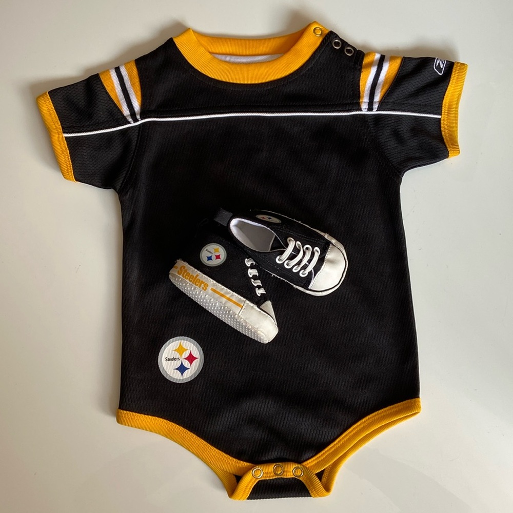Pittsburg Steelers Onsie and Matching Shoes